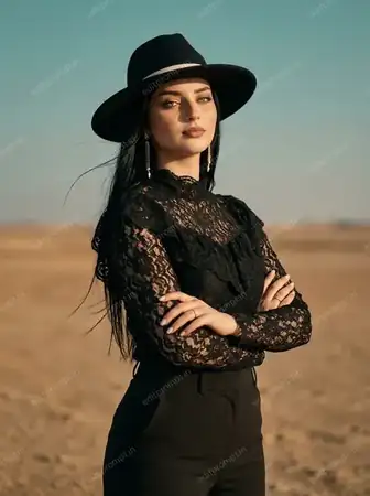 portrait ai photo prompt — Desert Noire Elegance Portrait AI Photo Prompt for Girls